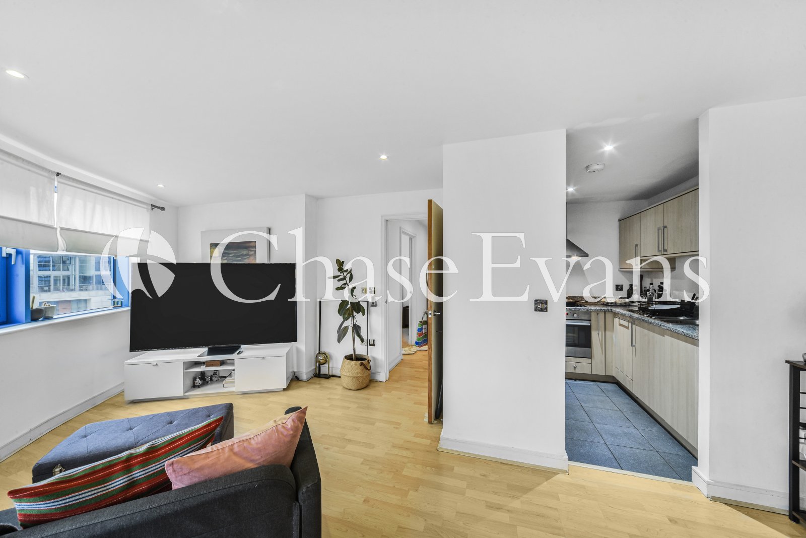 Westgate Apartments, 14 Western Gateway, Royal Docks, London, E16 - Chase Evans