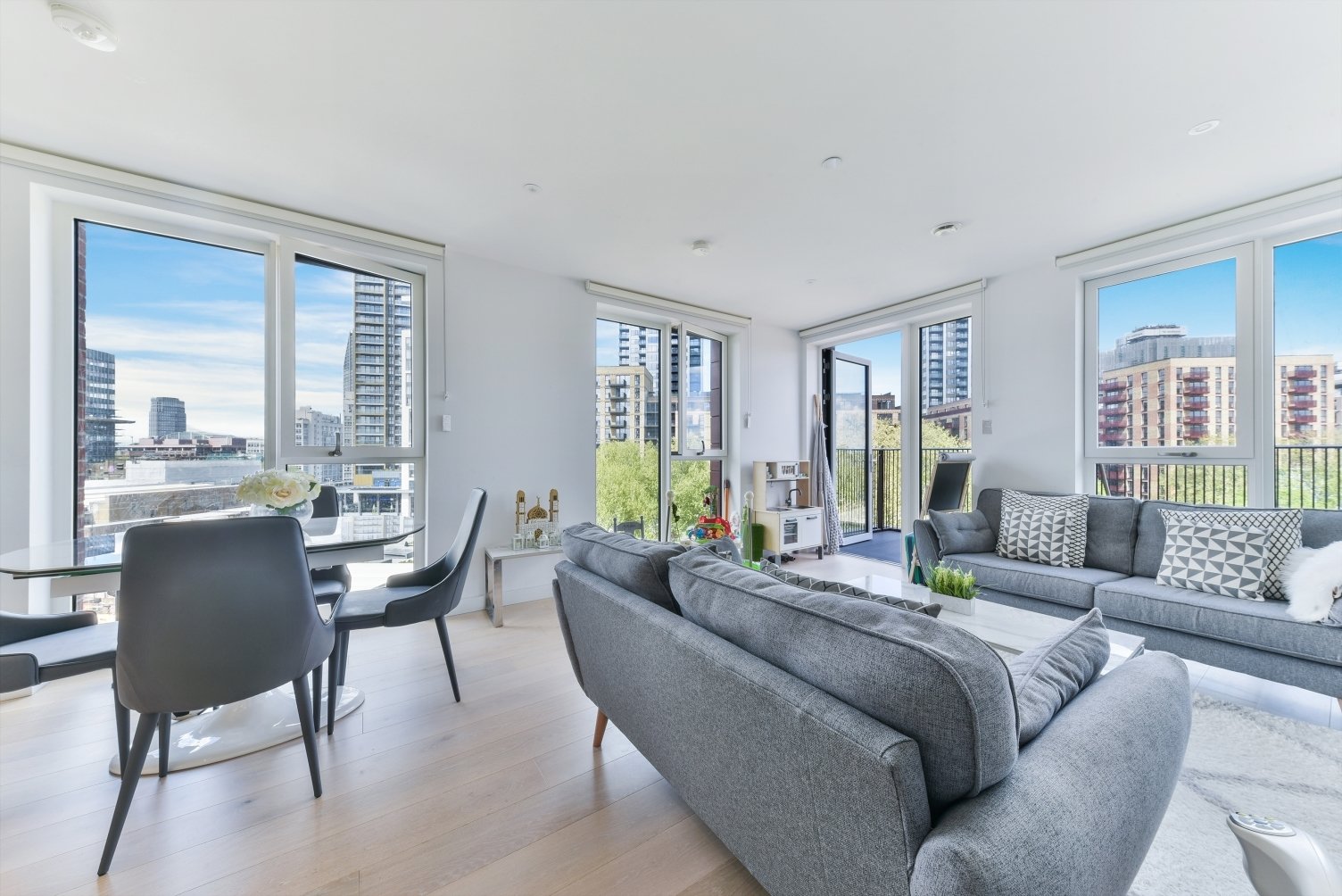 Weymouth Building, Elephant Park, Deacon Street, Elephant & Castle, London, SE17