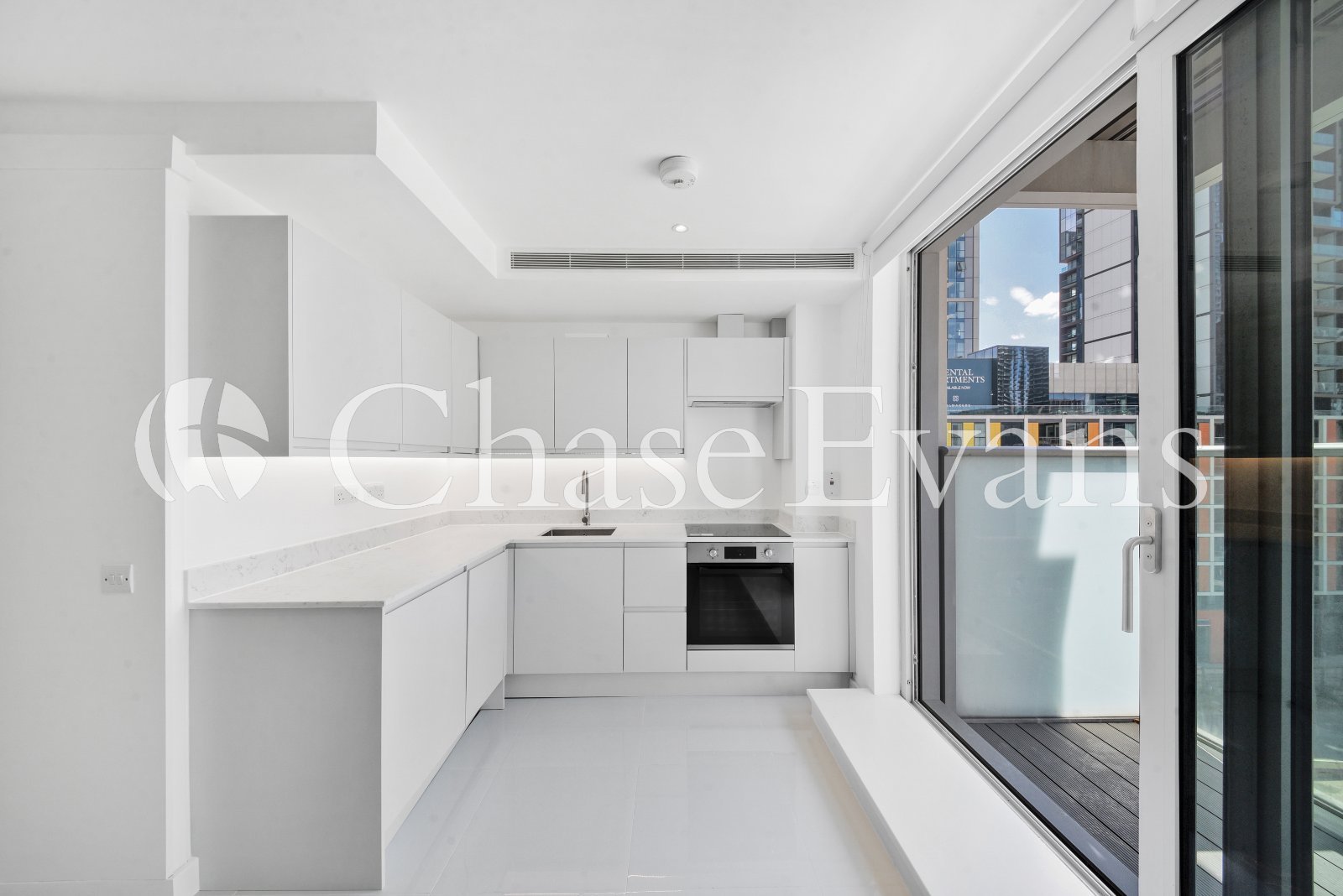 Pan Peninsula, Pan Peninsula Square, Canary Wharf, London, E14 - Chase Evans