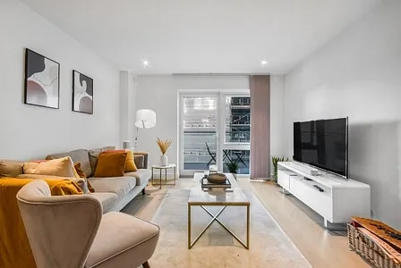 Complete management - Chase Evans