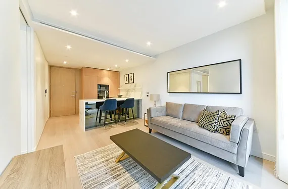 Park Drive, Canary Wharf, London, E14 - Chase Evans