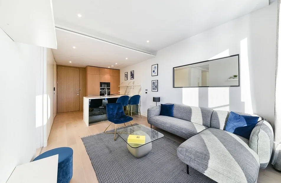 Park Drive, Canary Wharf, London, E14 - Chase Evans