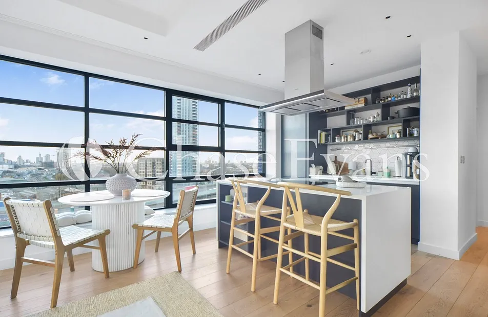 Lookout Lane, London City Island, London, E14 - Chase Evans