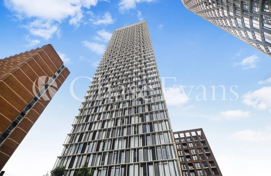 Stratosphere Tower, Great Eastern Road, Stratford, London, E15 - Chase Evans