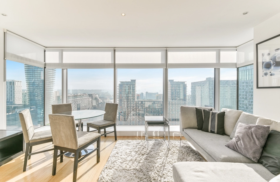 Pan Peninsula Square, Canary Wharf, London, E14 - Chase Evans