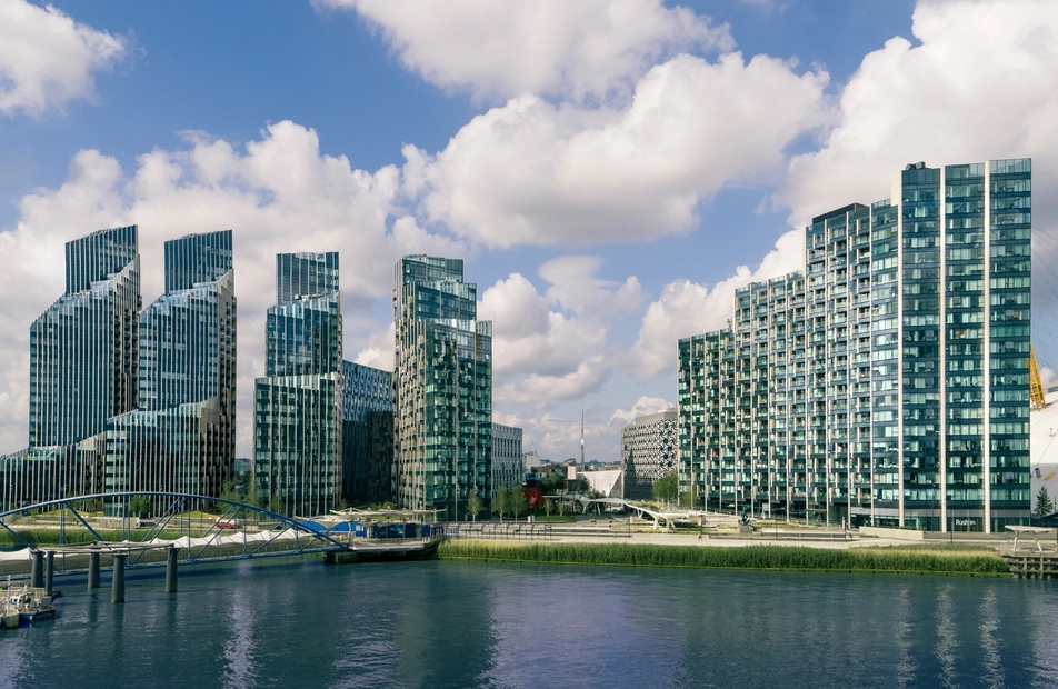 Peninsula Gardens, Chandlers Avenue, Greenwich, London, SE10 - Chase Evans