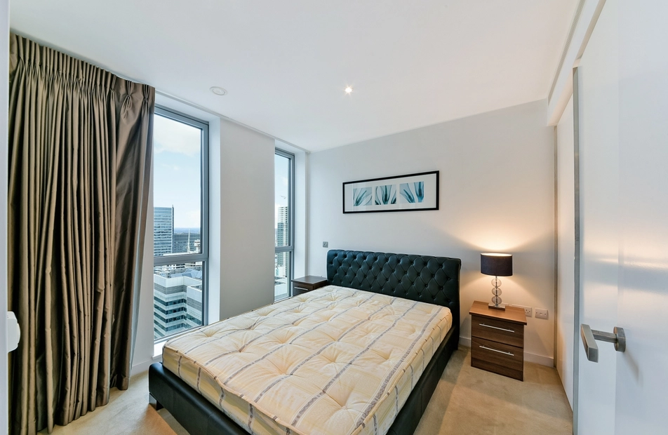 Pan Peninsula Square, Canary Wharf, London, E14 - Chase Evans