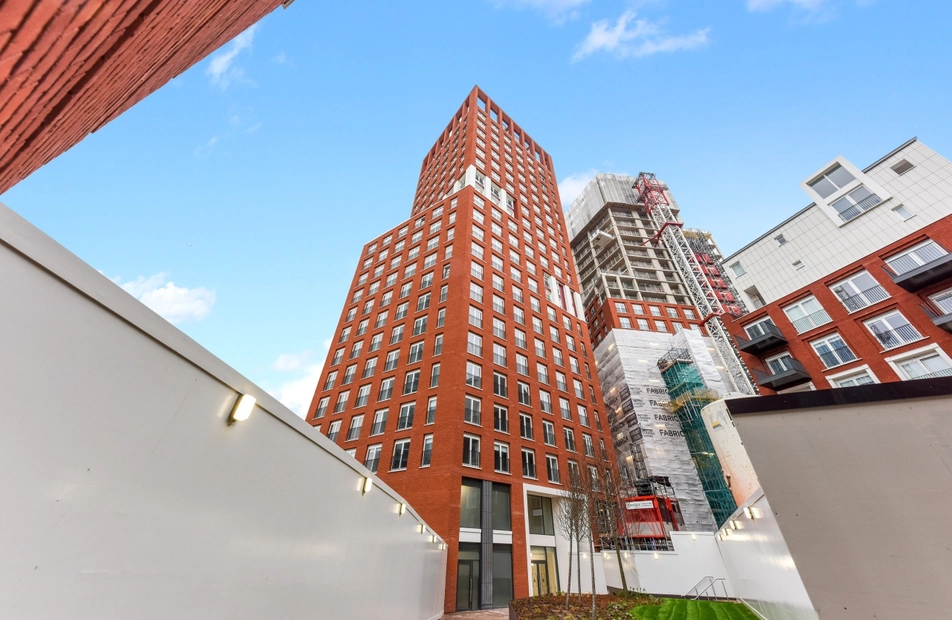 Keybridge House, Exchange Gardens, Vauxhall, London, SW8 - Chase Evans