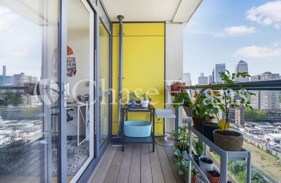 Panoramic Tower, Hay Currie Street, Poplar, London, E14 - Chase Evans