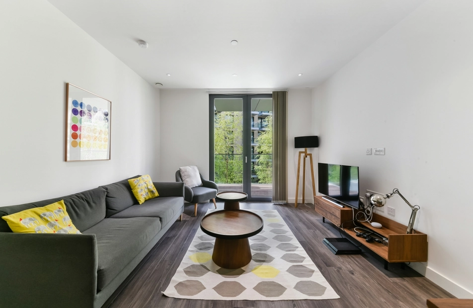 Chaucer Gardens, Aldgate, London, E1 - Chase Evans