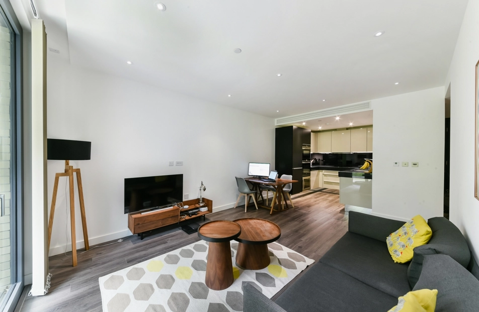 Chaucer Gardens, Aldgate, London, E1 - Chase Evans