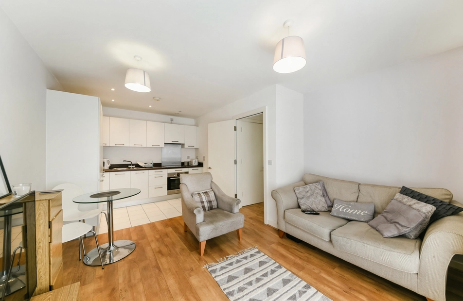 Forge Square, Isle Of Dogs, London, E14 - Chase Evans