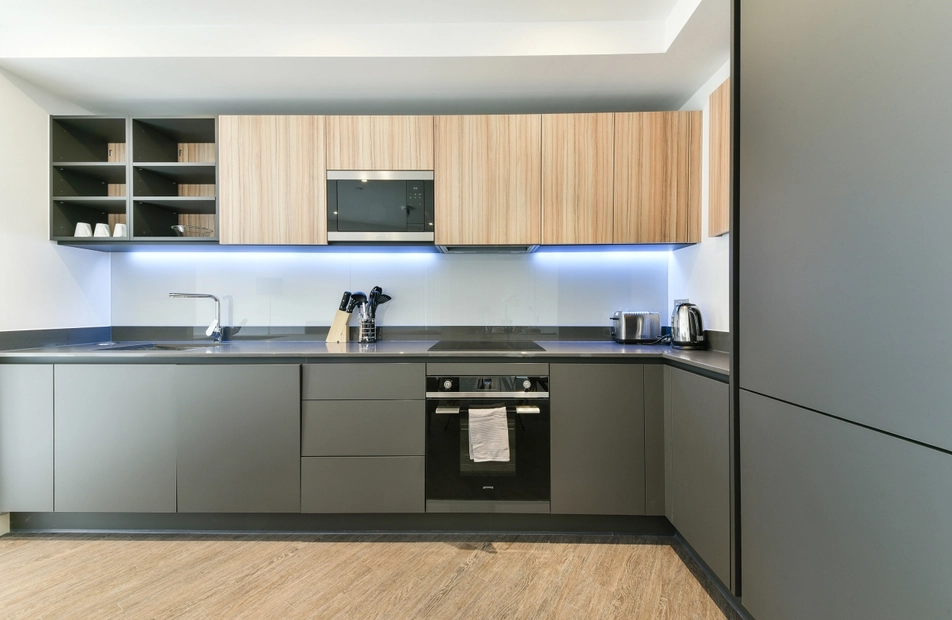 Western Gateway, Docklands, London, E16 - Chase Evans