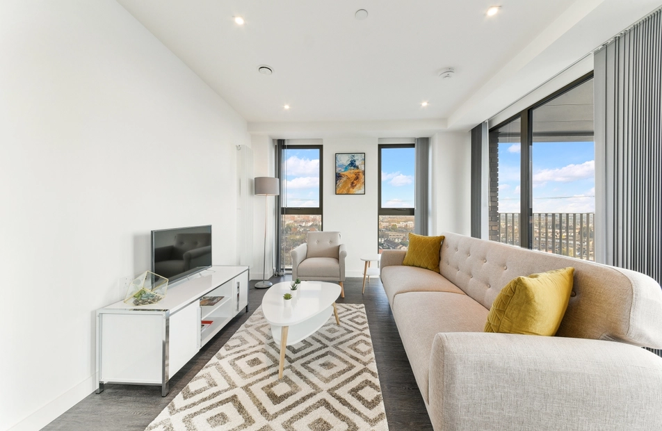 Western Gateway, Docklands, London, E16 - Chase Evans