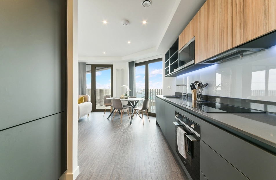 Western Gateway, Docklands, London, E16 - Chase Evans