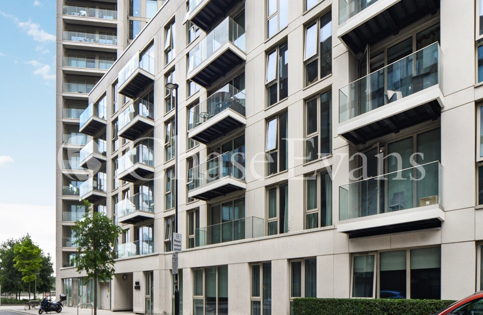 Admiralty Avenue, Docklands, London, E16 - Chase Evans