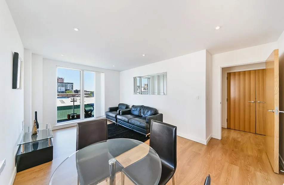 Seven Sea Gardens, Bow, London, E3 - Chase Evans