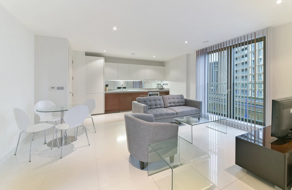 Baltimore Wharf, Canary Wharf, London, E14 - Chase Evans