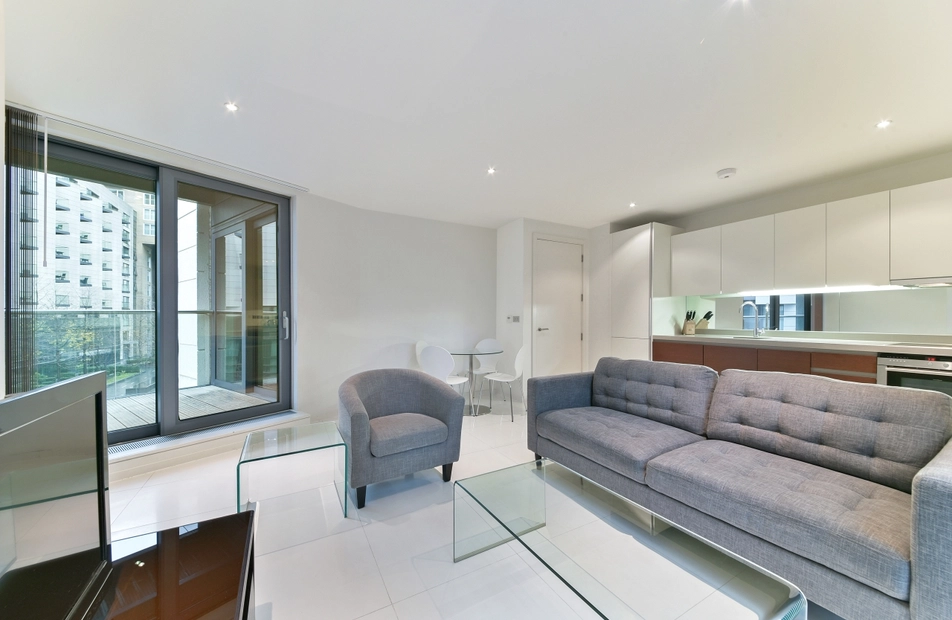 Baltimore Wharf, Canary Wharf, London, E14 - Chase Evans