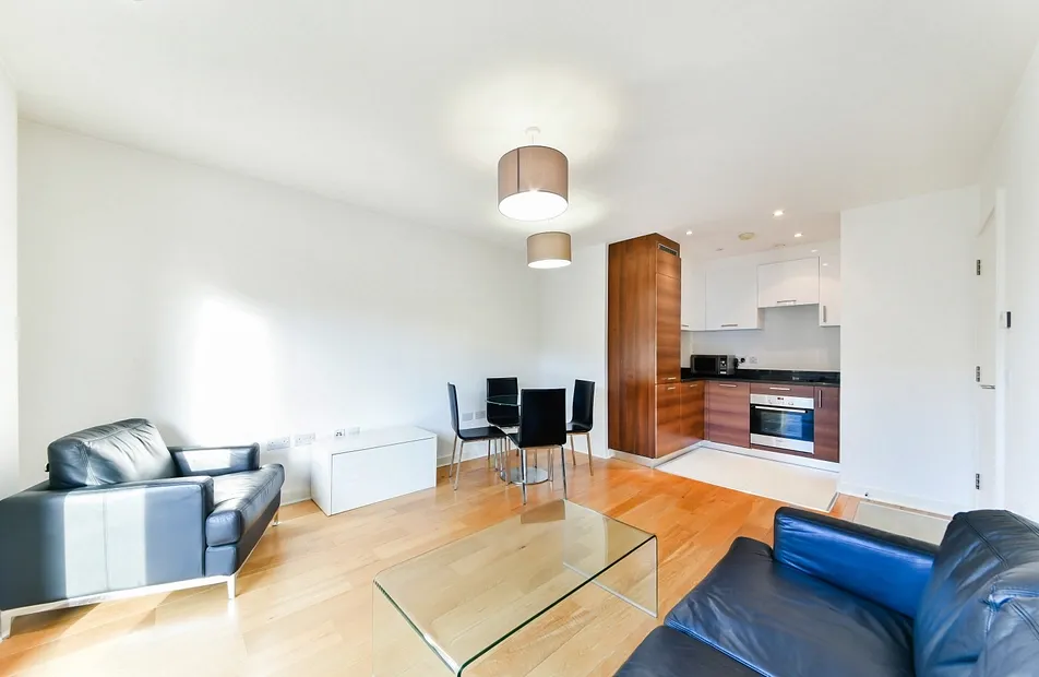 Forge Square, Isle Of Dogs, London, E14 - Chase Evans