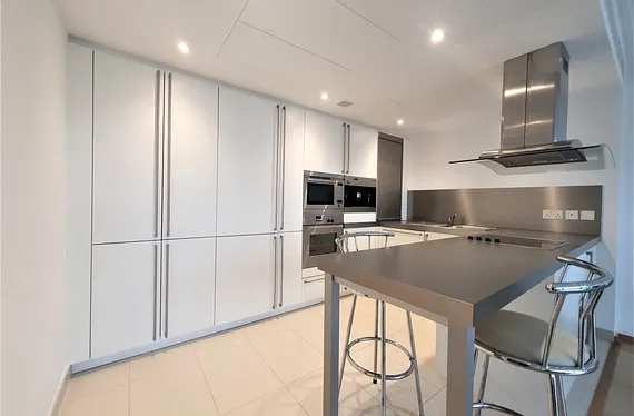 No 1 West India Quay, 26 Hertsmere Road, Canary Wharf, London, E14 - Chase Evans