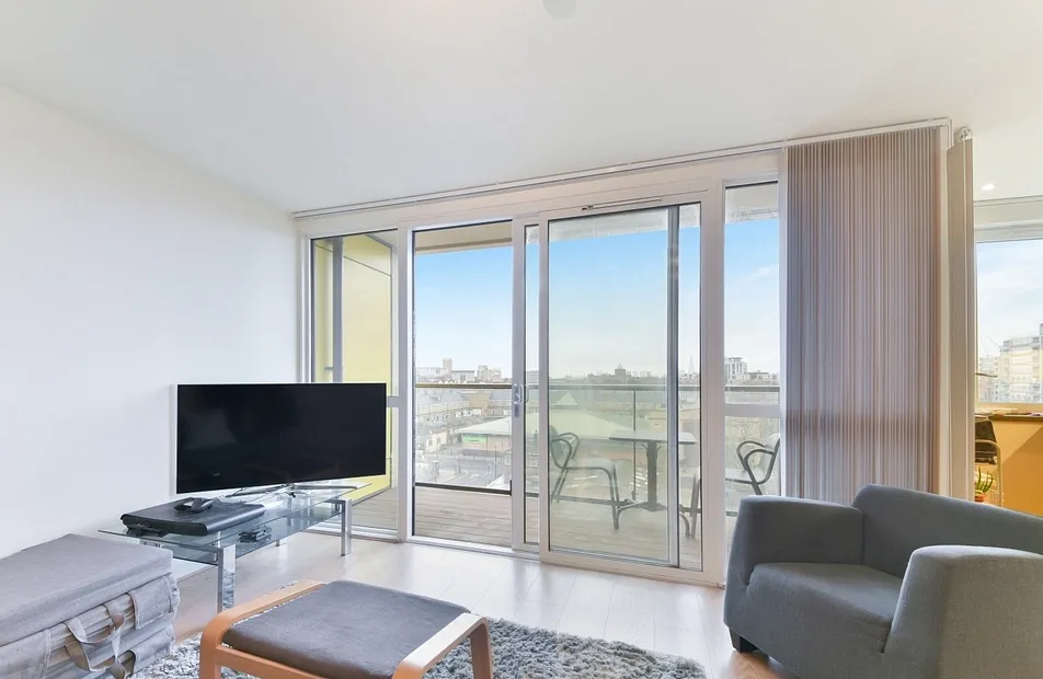 Panoramic Tower, 6 Hay Currie Street, Poplar, London, E14 - Chase Evans