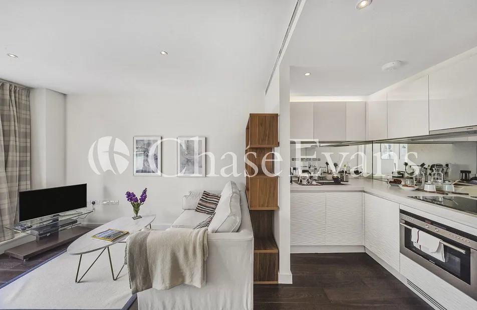 East Tower, 3 Pan Peninsula Square, Canary Wharf, London, E14 - Chase Evans