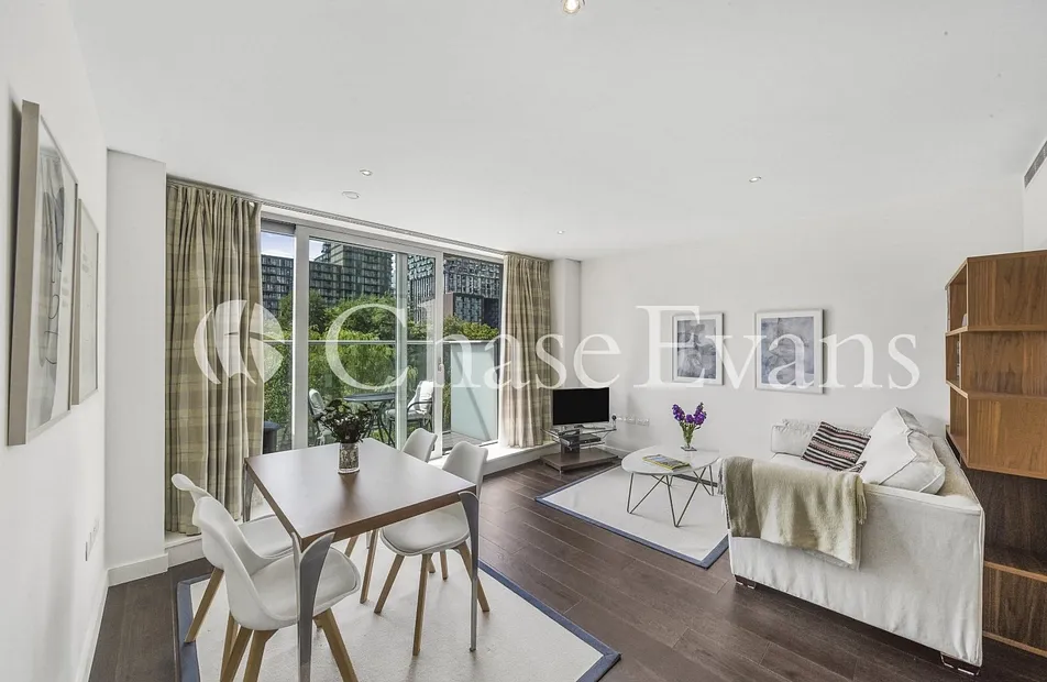 East Tower, 3 Pan Peninsula Square, Canary Wharf, London, E14 - Chase Evans