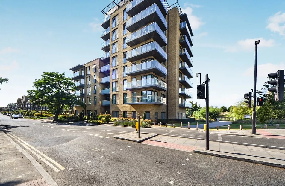 Wallace Court, Kidbrooke Village, 54 Tizzard Grove, Kidbrooke, London, SE3 - Chase Evans