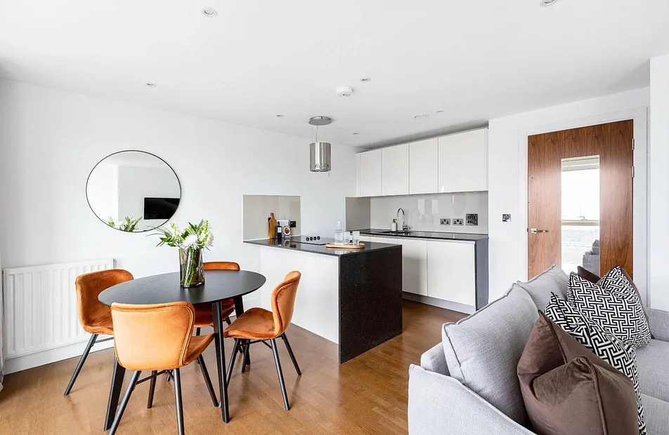 Crawford Building, One Commerical, 112 Whitechapel High Street, Aldgate, London, E1 - Chase Evans