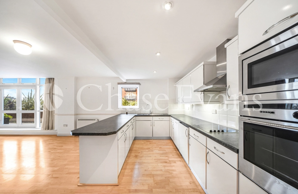 Langbourne Place, Isle Of Dogs, London, E14 - Chase Evans