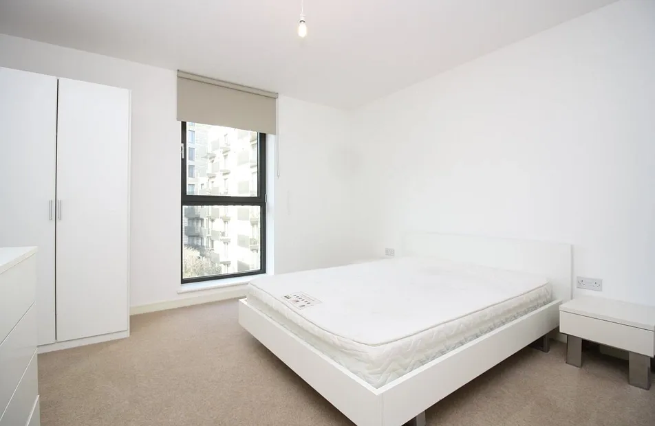 Kingfisher Heights, Waterside Park, 2 Bramwell Way, Royal Docks, London, E16 - Chase Evans