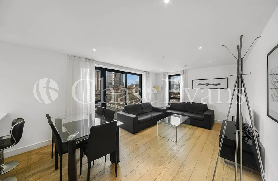 Commercial Street, Aldgate, London, E1 - Chase Evans