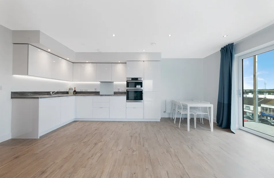Stirling Drive, Saxon Square, Luton, LU2 - Chase Evans