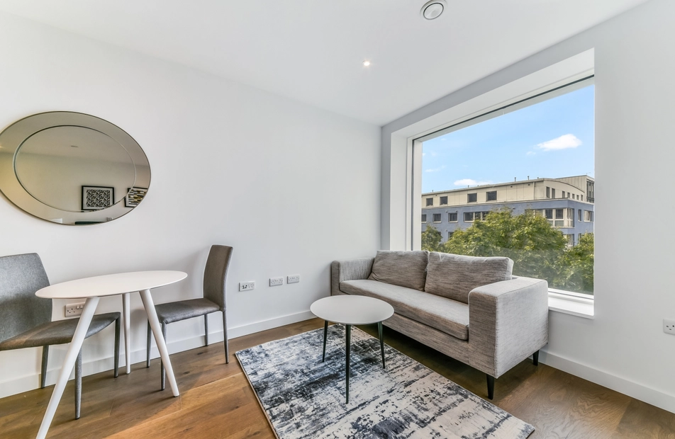Deacon Street, Elephant & Castle, London, SE17 - Chase Evans