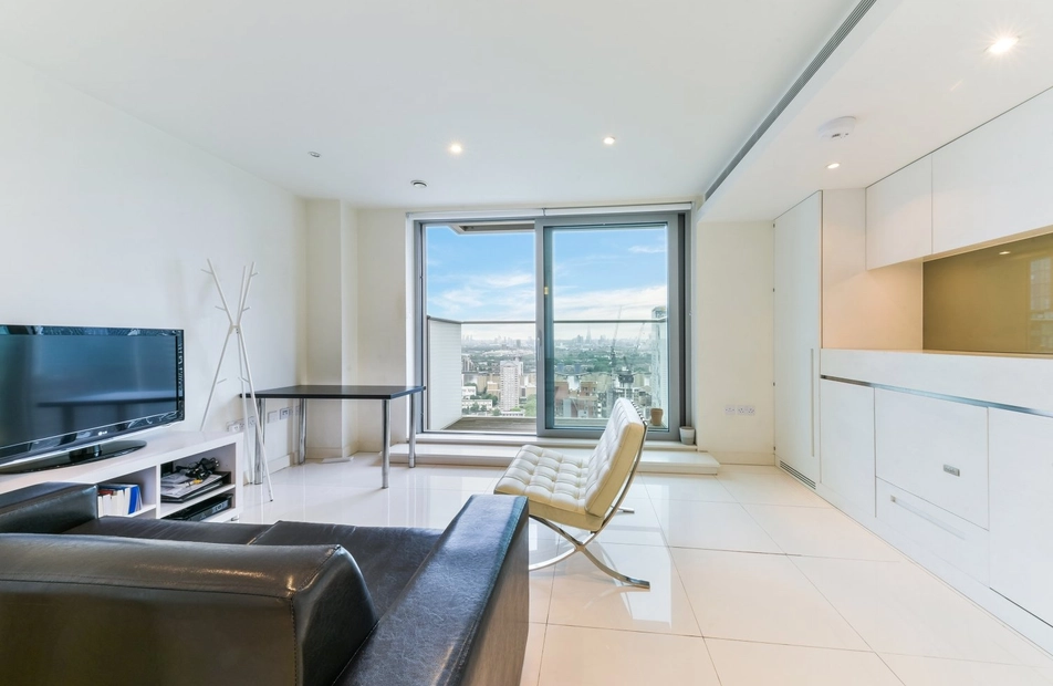 West Tower, Pan Peninsula, Canary Wharf, London, E14 - Chase Evans