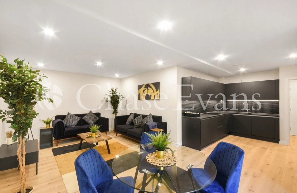 Middle Road, Hanwell Square, Hanwell, London, W7 - Chase Evans