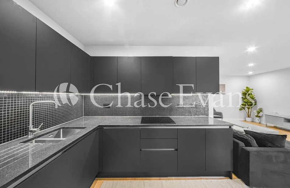 Middle Road, Hanwell Square, Hanwell, London, W7 - Chase Evans