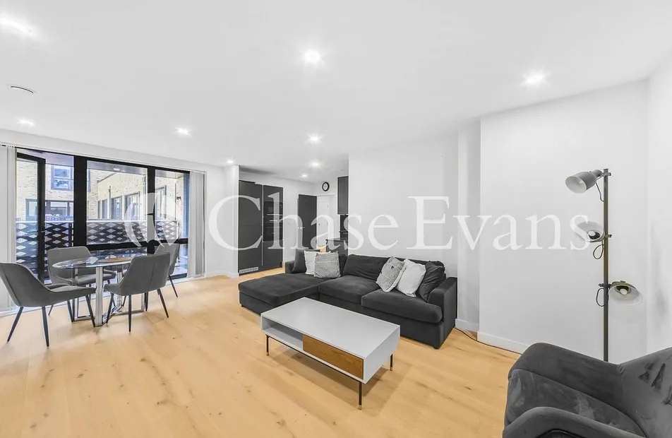 Middle Road, Hanwell Square, Hanwell, London, W7 - Chase Evans