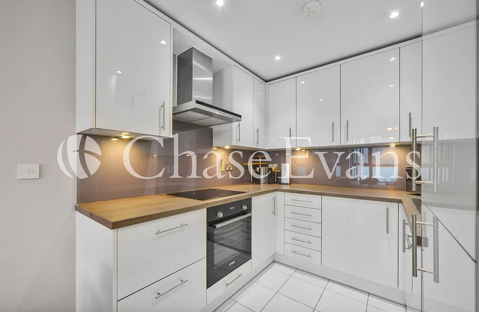 Hallsville Road, Canning Town, London, E16 - Chase Evans
