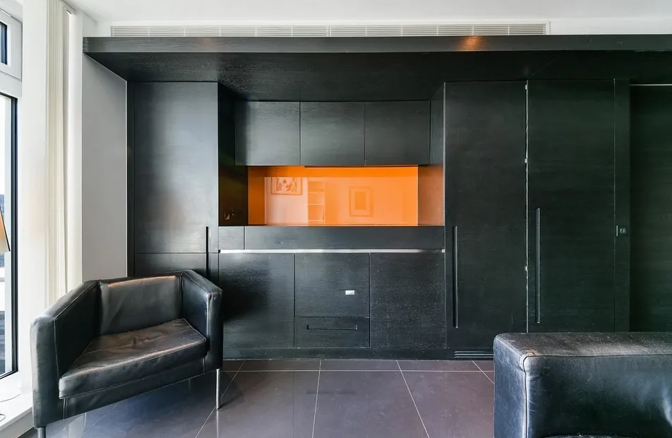 East Tower, 3 Pan Peninsula Square, Canary Wharf, London, E14 - Chase Evans