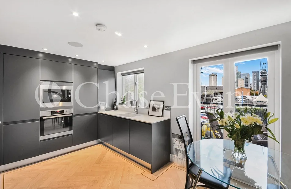 Kingsbridge Court, 1 Dockers Tanner Road, Isle Of Dogs, London, E14 - Chase Evans