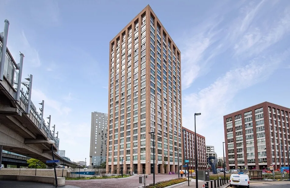 Arniston Way, Canary Wharf, London, E14 - Chase Evans
