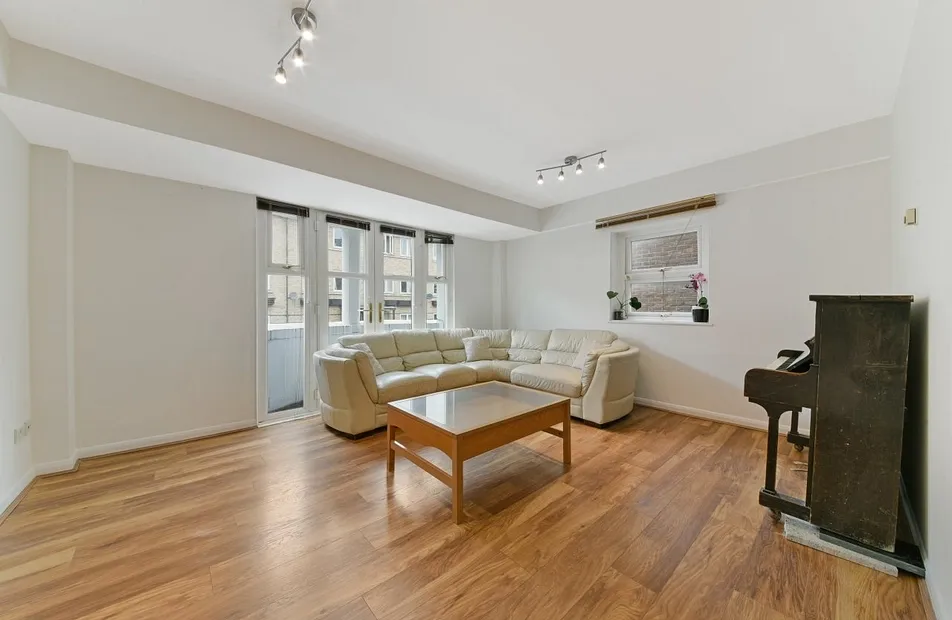 Ferry Street, Docklands, London, E14 - Chase Evans