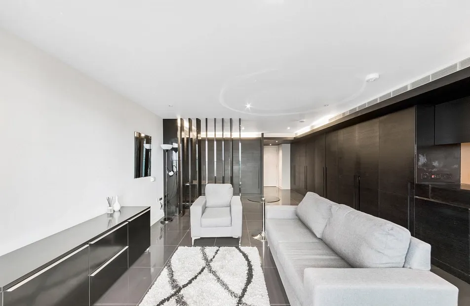 West Tower, Pan Peninsula, 1 Pan Peninsula Square, Canary Wharf, E14 - Chase Evans