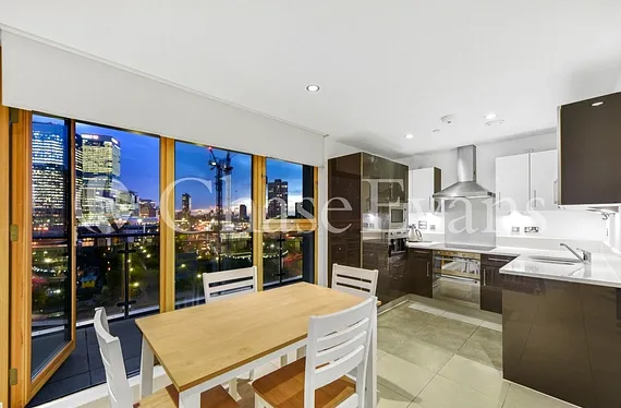 Province Square, Canary Wharf, London, E14 - Chase Evans