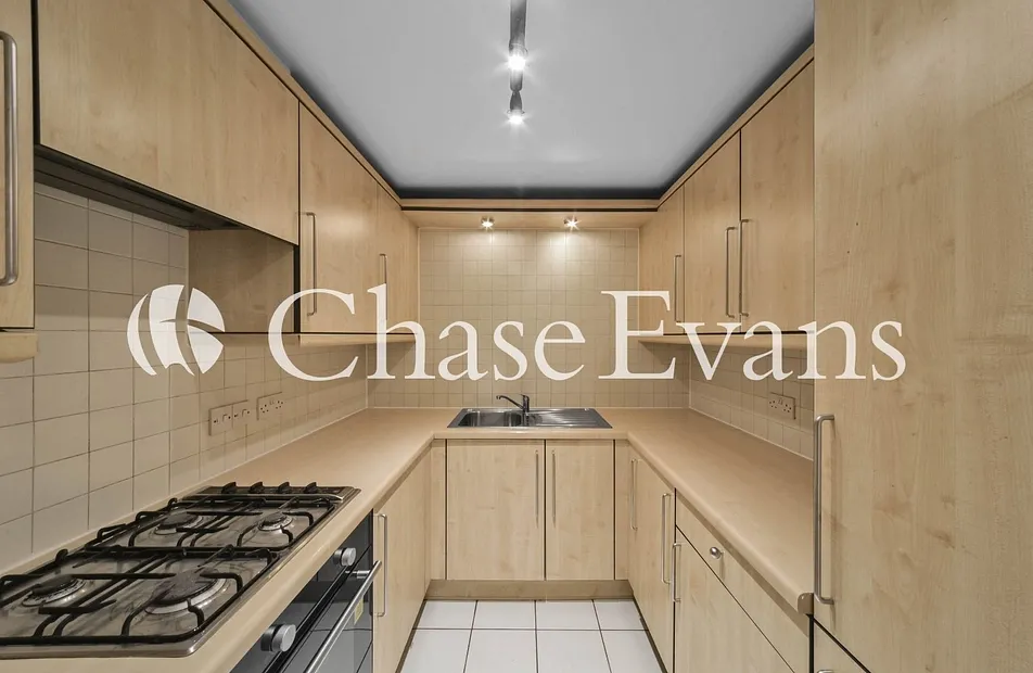 Schooner Close, Isle Of Dogs, London, E14 - Chase Evans