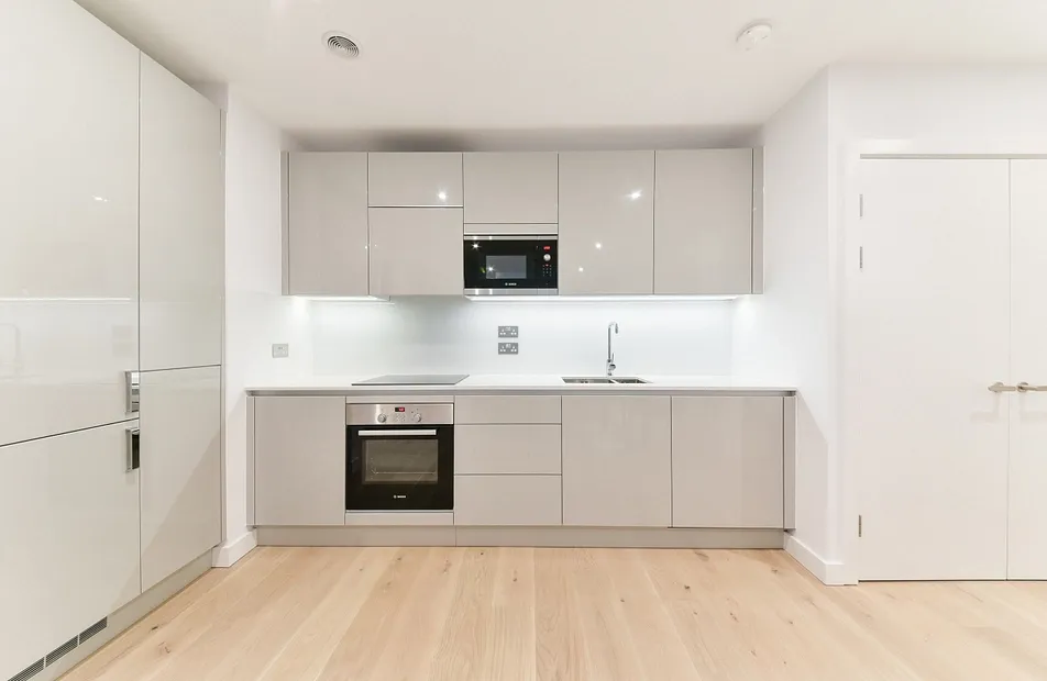 Walworth Road, Elephant & Castle, London, SE17 - Chase Evans