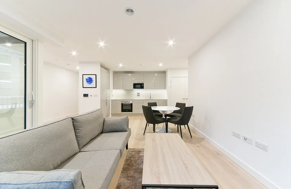 Walworth Road, Elephant & Castle, London, SE17 - Chase Evans