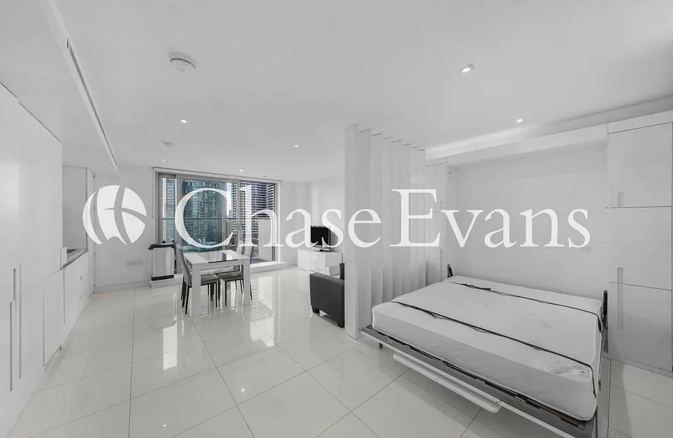 West Tower, 1 Pan Peninsula Square, Canary Wharf, London, E14 - Chase Evans